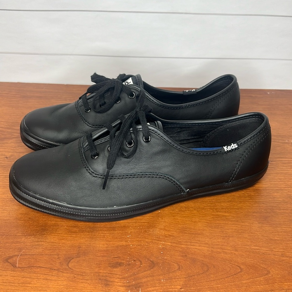 Keds - Leather Champion Originals - Woman’s 9XW